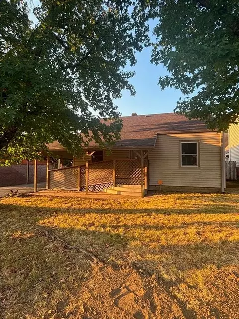 1311 W 1st St, Coffeyville, KS 67337