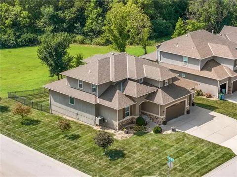 View/Area - 2634 SW River Trail Rd, Lees Summit, MO 64082 photo 2 of 7