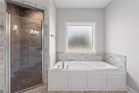Bath - 2634 SW River Trail Rd, Lees Summit, MO 64082 photo 3 of 8