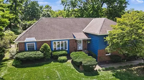 607 Montcrew St, Kansas City, MO 64114