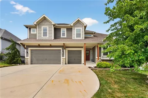 4410 NE 78th St, Kansas City, MO 64119