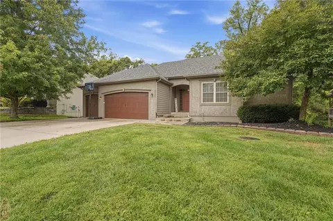 9038 N Saint Clair Ave, Kansas City, MO 64154