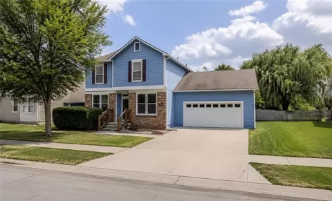 5217 Carson Dr, Lawrence, KS 66049