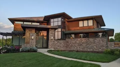 15201 Bond St, Overland Park, KS 66221