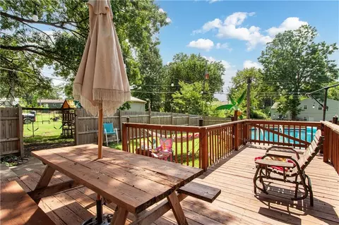 Exterior - 16409 E 31st Ter, Independence, MO 64055 photo 3 of 5