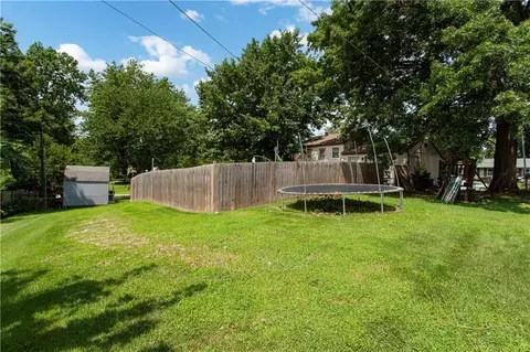 Exterior - 16409 E 31st Ter, Independence, MO 64055 photo 5 of 5