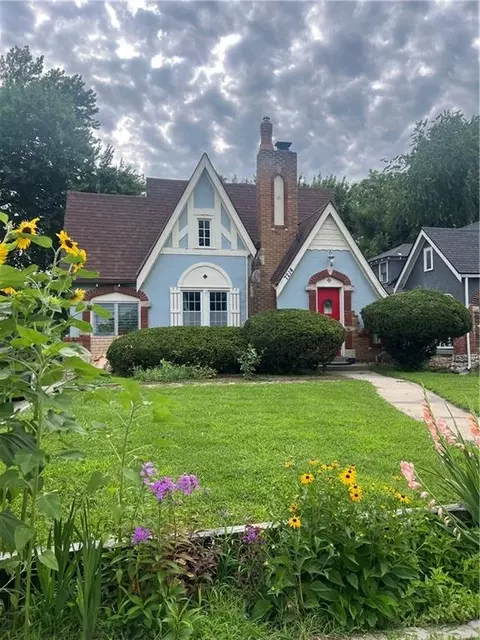 7214 Highland Ave, Kansas City, MO 64131