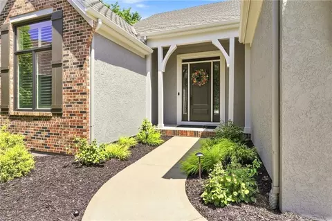 26158 W 109th St, Olathe, KS 66061