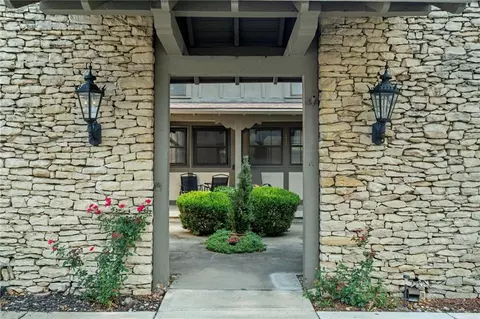 10215 Conser St, Overland Park, KS 66212