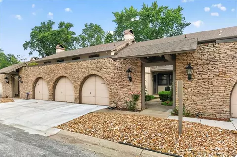 10215 Conser St, Overland Park, KS 66212