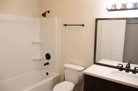 Bath - 700 B Cedar Dr, Warrensburg, MO 64093 photo 2 of 2