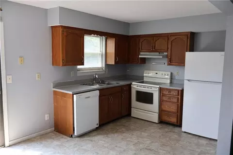 Kitchen - 700 B Cedar Dr, Warrensburg, MO 64093 photo 2 of 2