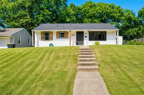 5306 N Garfield Ave, Kansas City, MO 64118