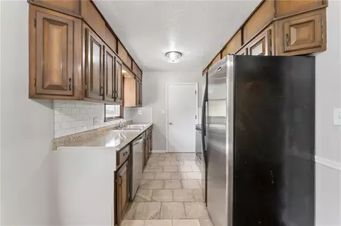 Entry Way - 10517 E 25th Ter, Independence, MO 64052 photo 1 of 1