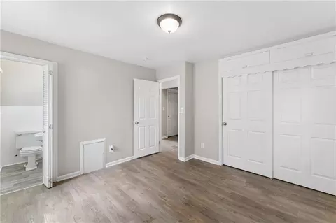 Bedroom - 10517 E 25th Ter, Independence, MO 64052 photo 2 of 8