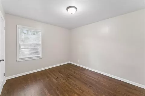 Bedroom - 10517 E 25th Ter, Independence, MO 64052 photo 6 of 8