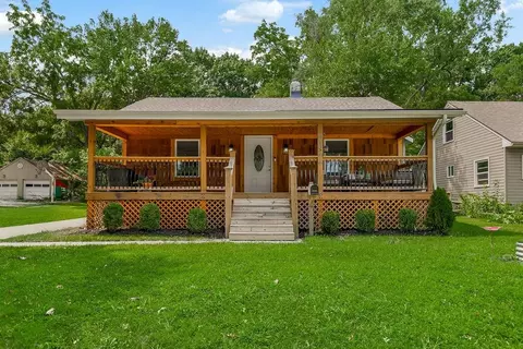 5406 Lamar Ave, Mission, KS 66202