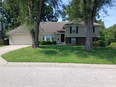 10704 Fremont Ave, Kansas City, MO 64134