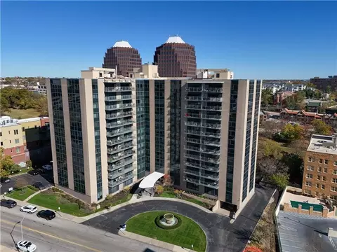 4545 Wornall Rd #310, Kansas City, MO 64111