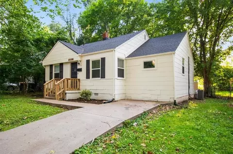 7118 Highland Ave, Kansas City, MO 64131