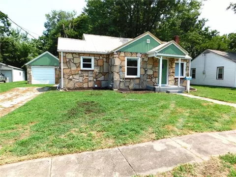 603 Lexington St, Holden, MO 64040
