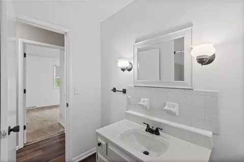 Bath - 182 W Jackson St, Kingston, MO 64650 photo 2 of 3