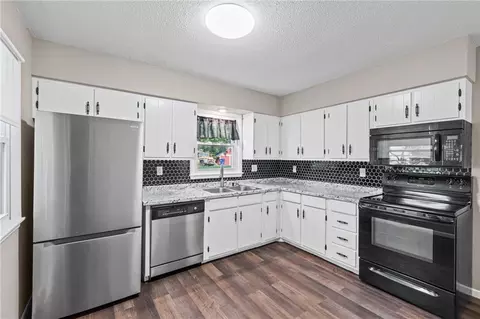 Kitchen - 182 W Jackson St, Kingston, MO 64650 photo 1 of 3
