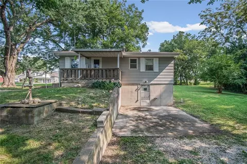 Exterior - 182 W Jackson St, Kingston, MO 64650 photo 2 of 6