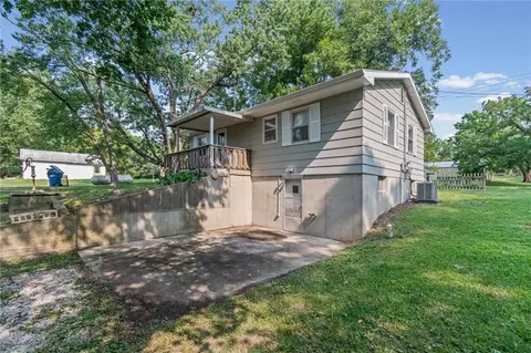 Exterior - 182 W Jackson St, Kingston, MO 64650 photo 3 of 6