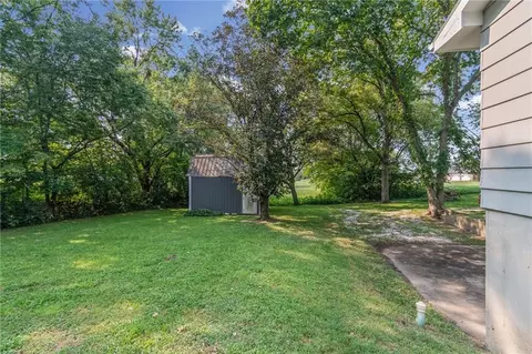 Exterior - 182 W Jackson St, Kingston, MO 64650 photo 4 of 6