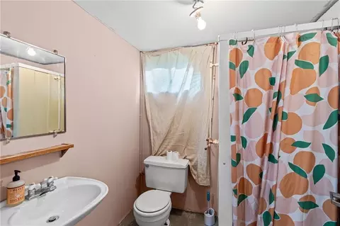 Bath - 182 W Jackson St, Kingston, MO 64650 photo 3 of 3
