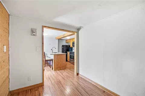 Entry Way - 2015 S Ash Ave, Independence, MO 64052 photo 1 of 2