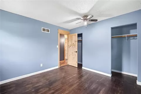 Bedroom - 16916 Hart Ave, Independence, MO 64055 photo 4 of 11