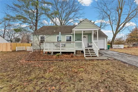 3110 S 8th Ter, Kansas City, KS 66103