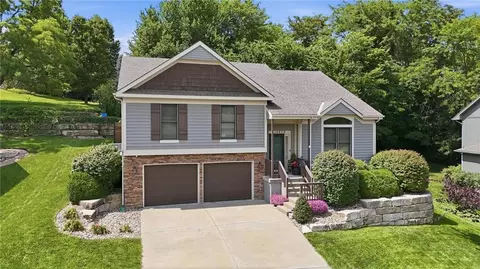 14070 NW 64th Ter, Parkville, MO 64152
