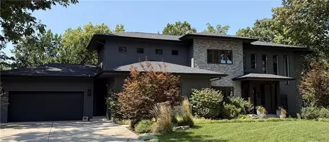 4718 N Mulberry Ct, Kansas City, MO 64116