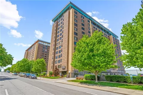 700 E 8th Apt 400 Apt 500 St, Kansas City, MO 64106