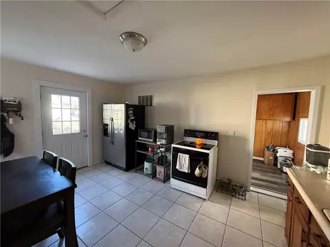 Kitchen - 413 W 1st St, Cameron, MO 64429 photo 2 of 3
