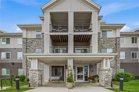 7800 W 123rd St #303, Overland Park, KS 66213