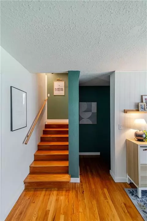 Entry Way - 1219 Mound Dr, Atchison, KS 66002 photo 1 of 3