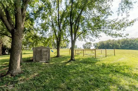 Exterior - 1219 Mound Dr, Atchison, KS 66002 photo 9 of 10
