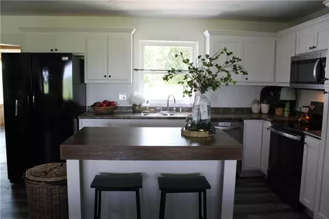 Kitchen - 6890 SE Rogers Rd, Cameron, MO 64429 photo 1 of 7