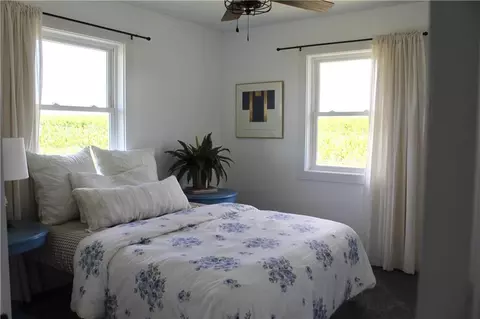 Bedroom - 6890 SE Rogers Rd, Cameron, MO 64429 photo 6 of 8