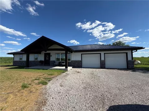 Exterior - 6890 SE Rogers Rd, Cameron, MO 64429 photo 2 of 22