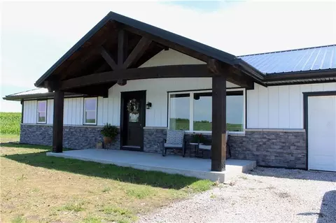 Exterior - 6890 SE Rogers Rd, Cameron, MO 64429 photo 6 of 22