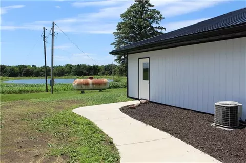 Exterior - 6890 SE Rogers Rd, Cameron, MO 64429 photo 5 of 22
