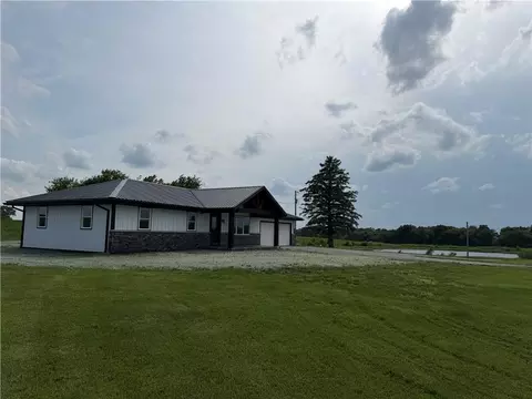 Exterior - 6890 SE Rogers Rd, Cameron, MO 64429 photo 11 of 22