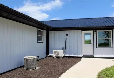 Exterior - 6890 SE Rogers Rd, Cameron, MO 64429 photo 4 of 22