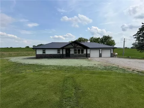 Exterior - 6890 SE Rogers Rd, Cameron, MO 64429 photo 7 of 22