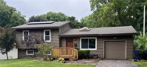 7310 Stearns St, Shawnee, KS 66203